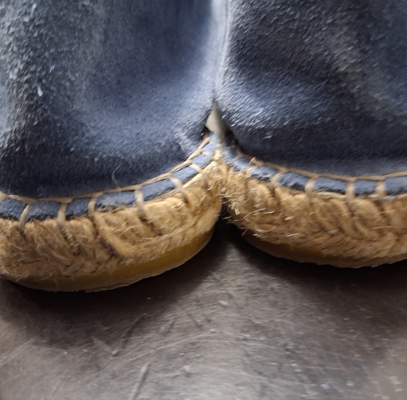 Fabíolas Blue Suede Espadrilles/Slip On's Size 7.5 (38) - Picture 4 of 9